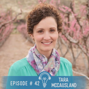 42. Tara McCausland ON: A fellow Podcaster, host of ’Still Rowing’, Tara shares her experience growing up with a parent battling addiction. Surrendering, The power of Vulnerability, Shame, Miracles.