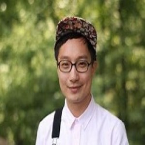 Episode 148 with Chen Chen, Writer of Your Emergency Contact Has Experienced an Emergency and Brilliant Thinker, Craftsman, and Highly-Awarded and Esteemed Poet and Educator