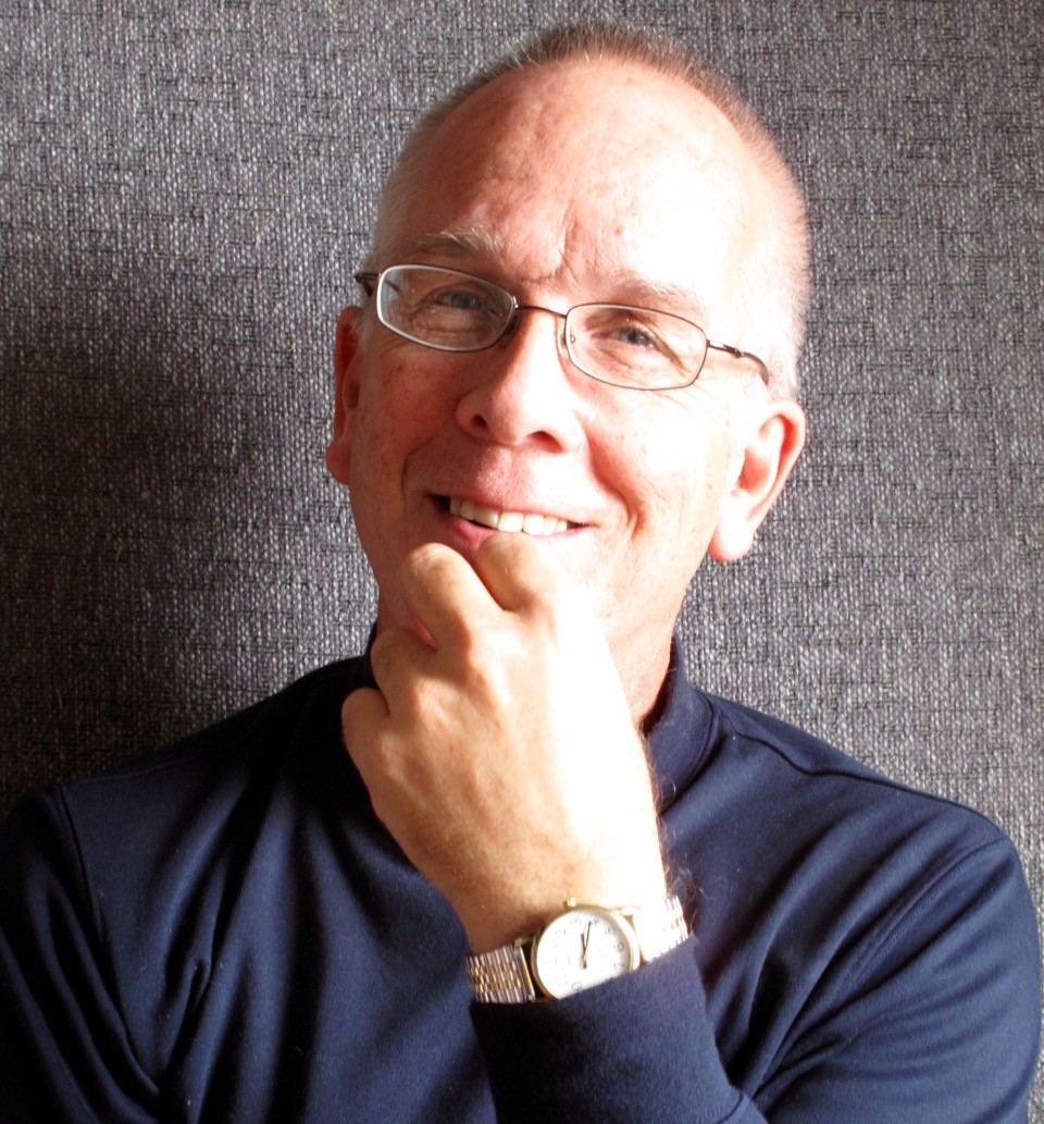 Roving with the Arts Host Mick Hesse