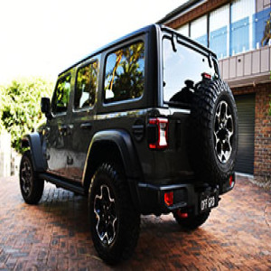 What A Car Paint Correction Service is Supposed to Offer You?