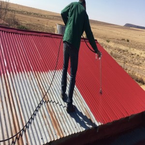 Don’t Commit These Mistakes When Painting Your Metal Roof