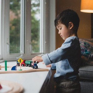 بازی و اسباب‌بازی در جهان خردسالان - بخش نخست