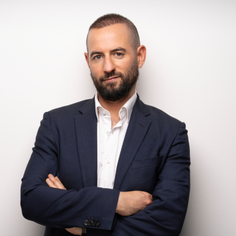 Justice internationale : entre promesse et réalité – Entretien avec Johann Soufi