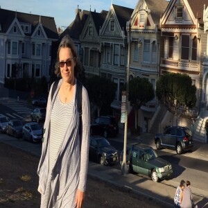 Between Verses and Translations: Nancy Jean Ross on Crafting Literary Bridges