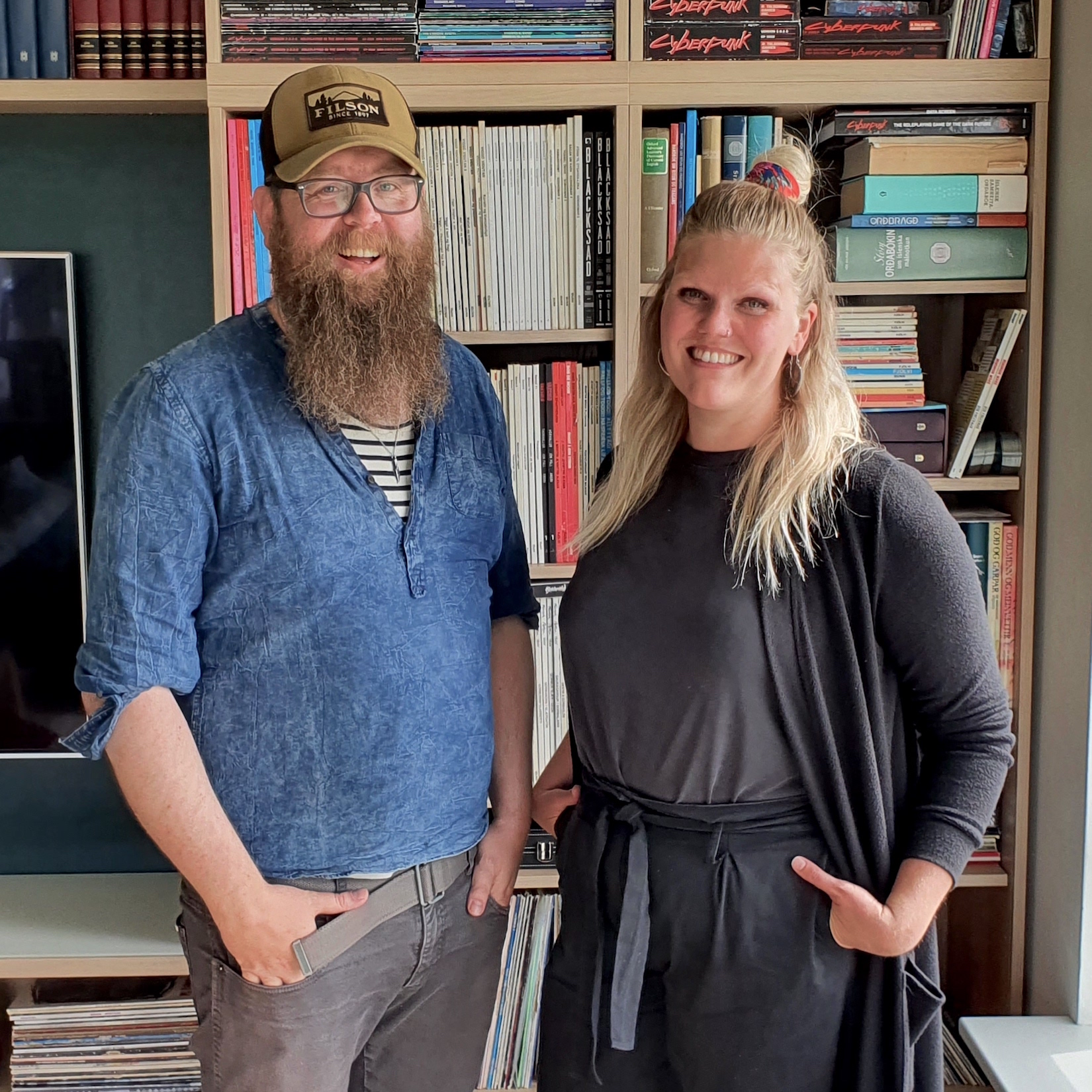 Snæbjörn talar við fólk