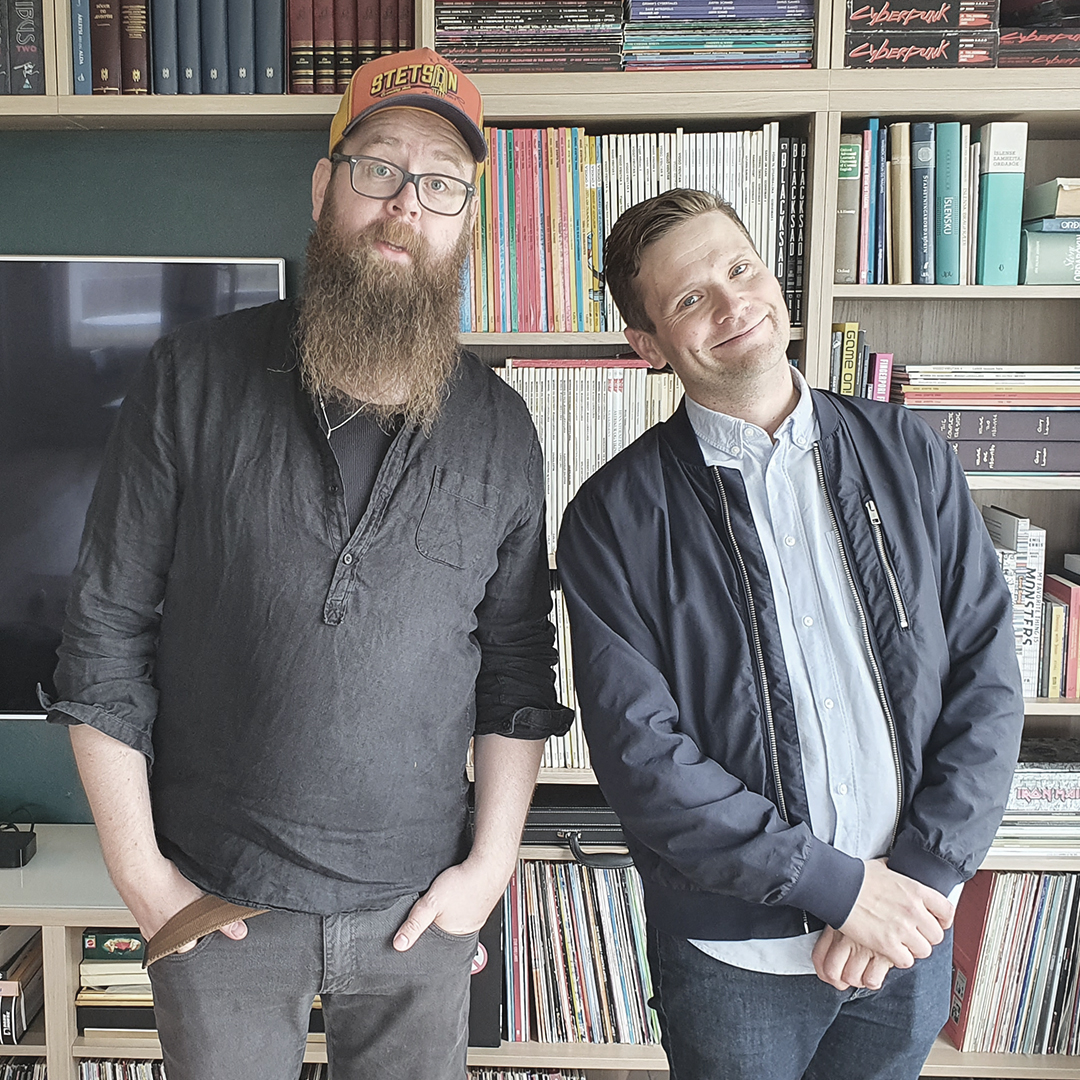 Snæbjörn talar við fólk