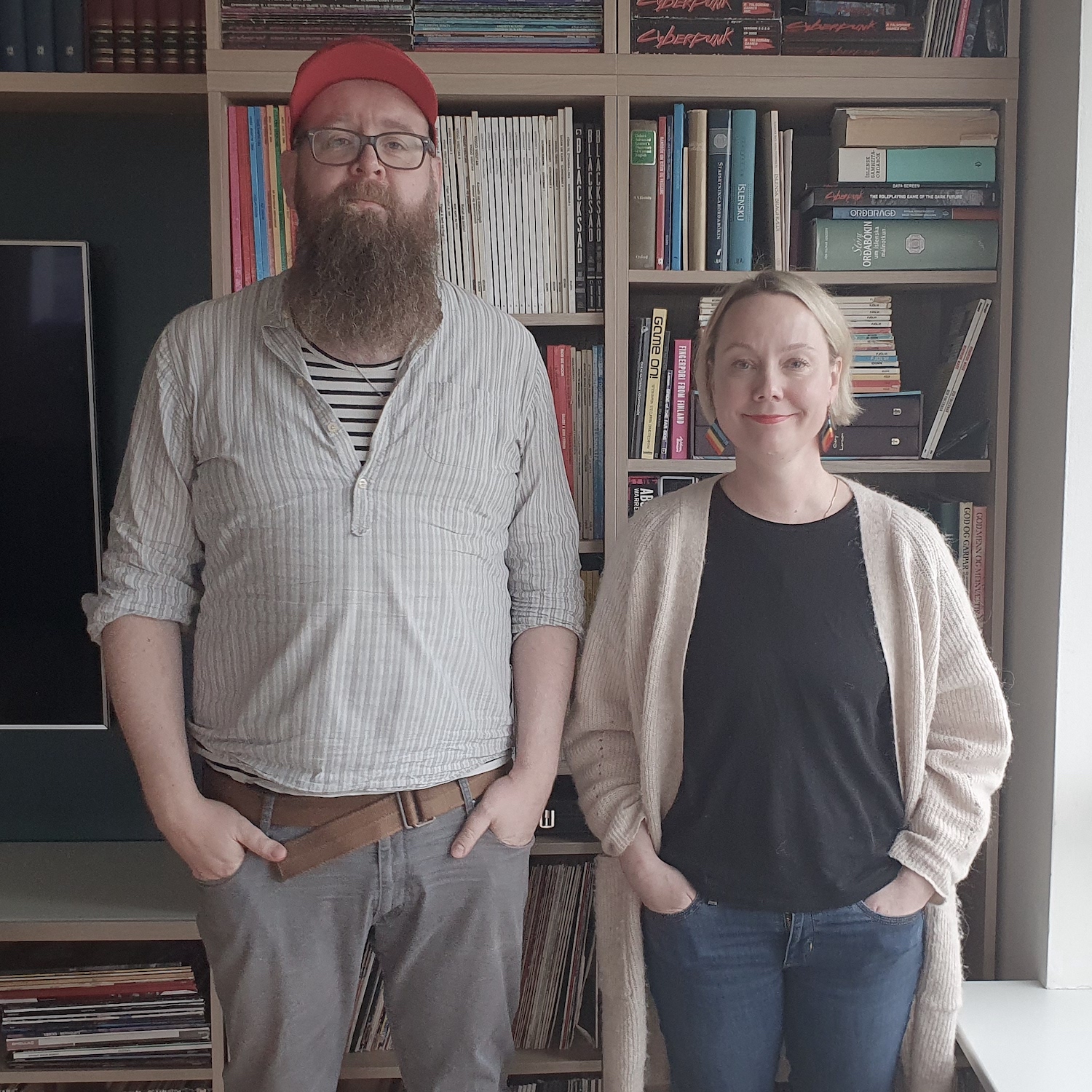 Snæbjörn talar við fólk