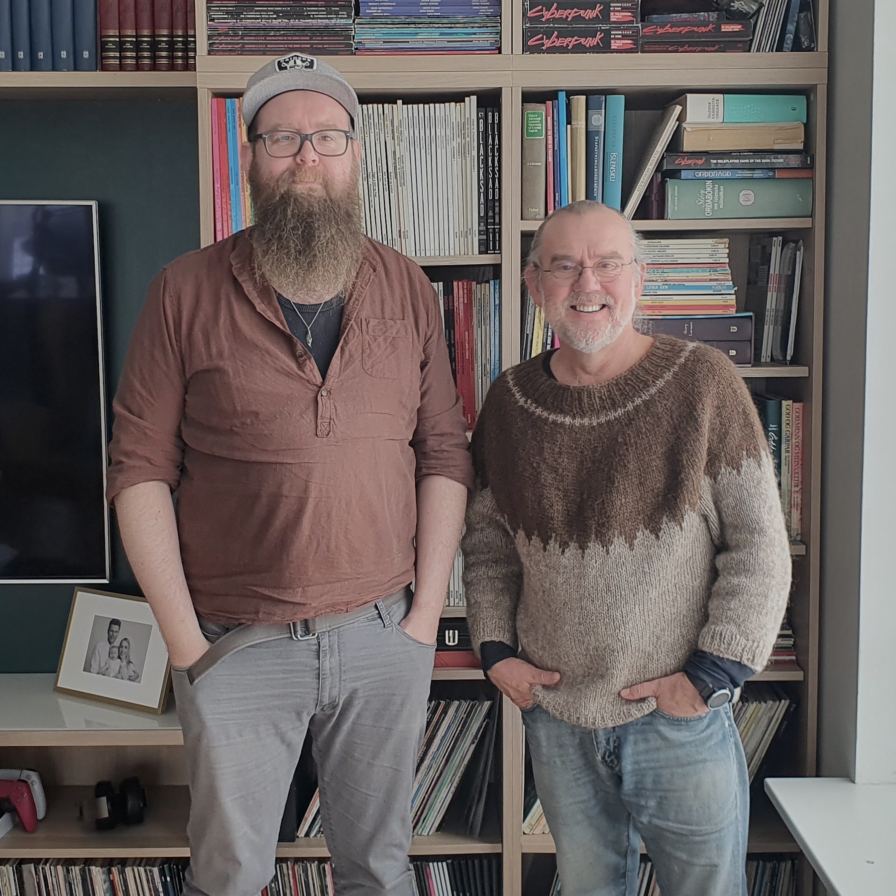 Snæbjörn talar við fólk