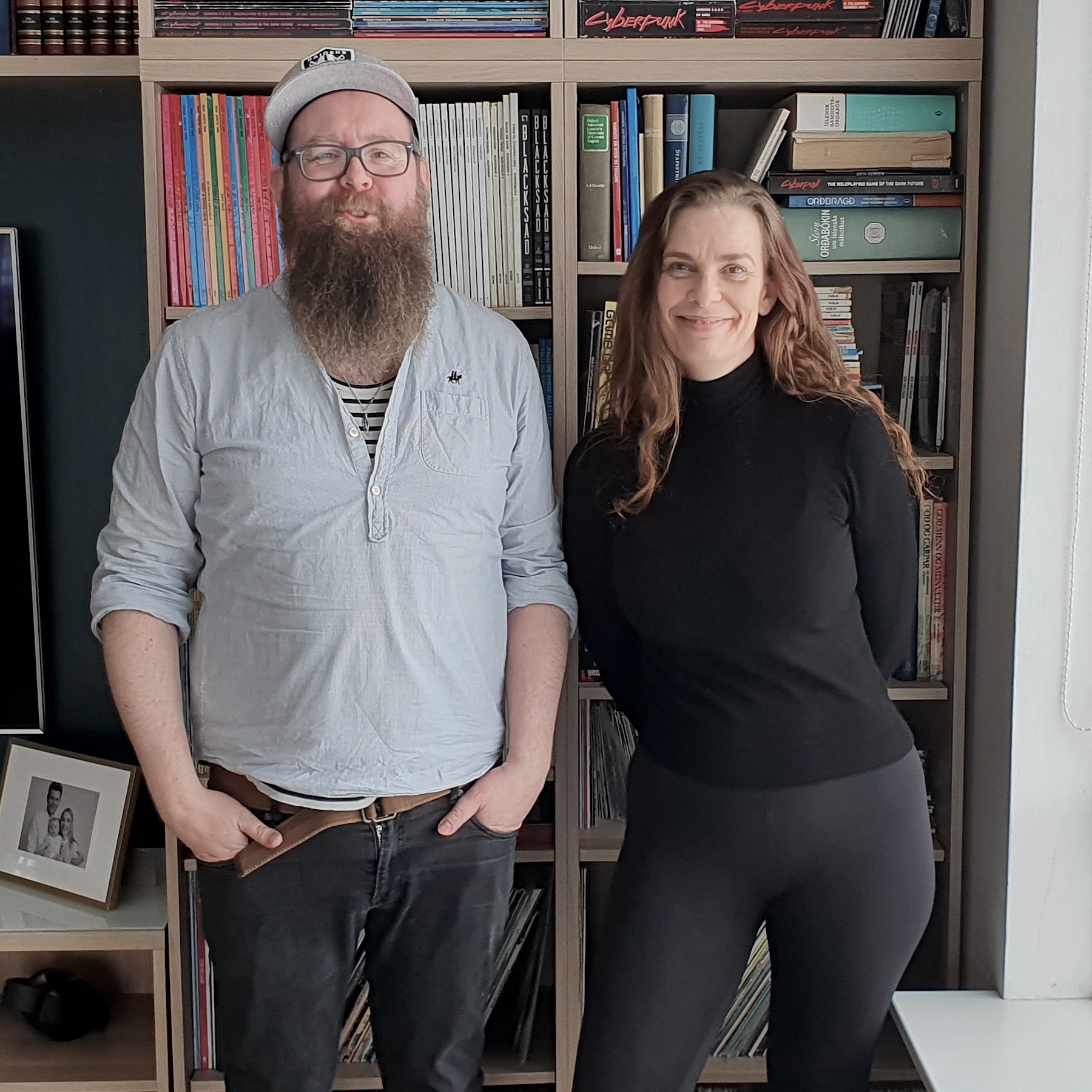 Snæbjörn talar við fólk