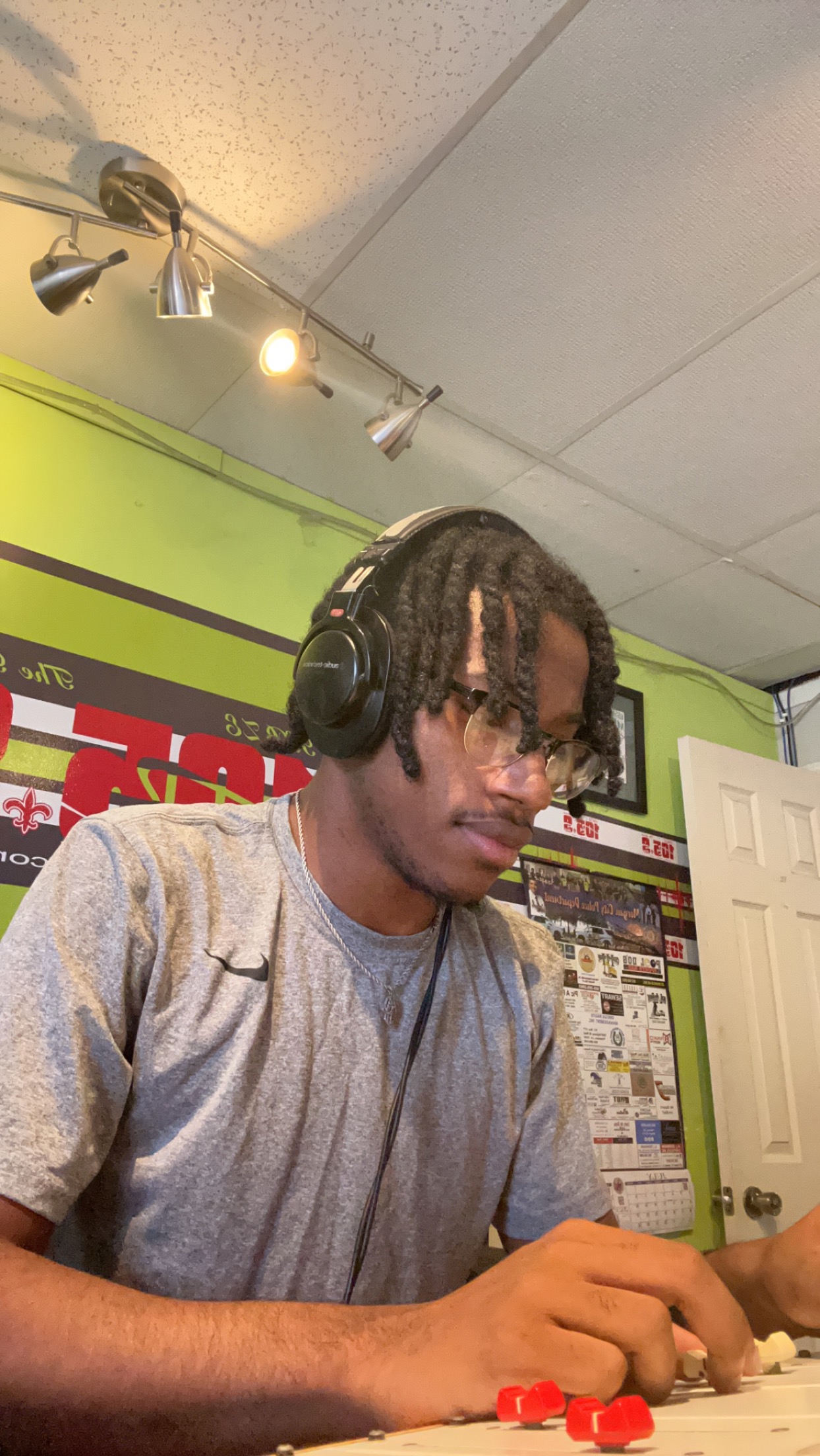 KBZE 1059FM - South Louisiana Radio