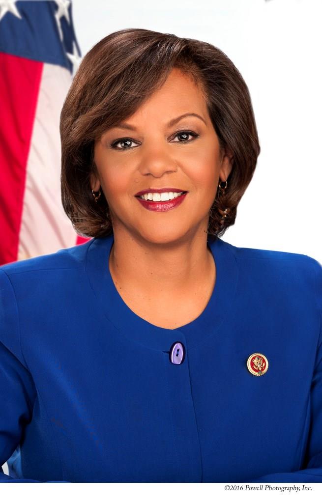 DyNAMC Diversity Unfiltered - DyNAMC Leaders for a Changing World Magazines’ premier podcast talks with Rep. Robin Kelly who is Making a difference through Information Technology.