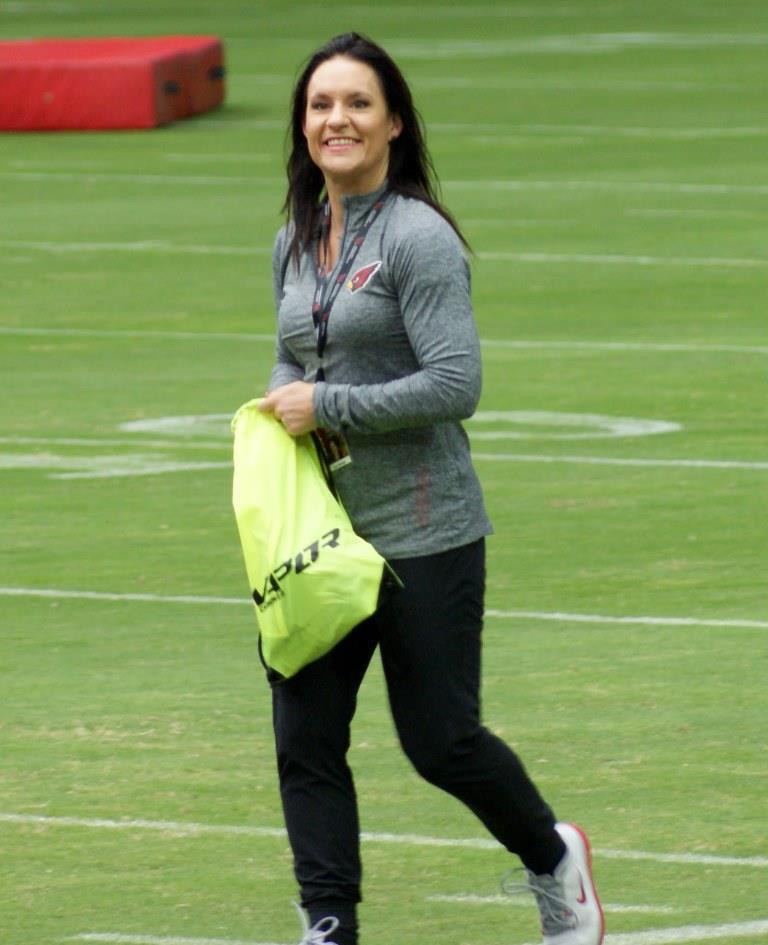 DyNAMC Diversity Unfiltered - DyNAMC Leaders for a Changing World Magazines’ premier podcas talks with Dr. Jen Welter, First Female NFL Coach.