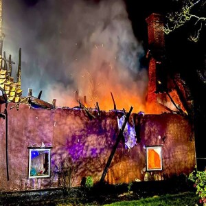 Podcast: 16 crews attend blaze which engulfed farm house