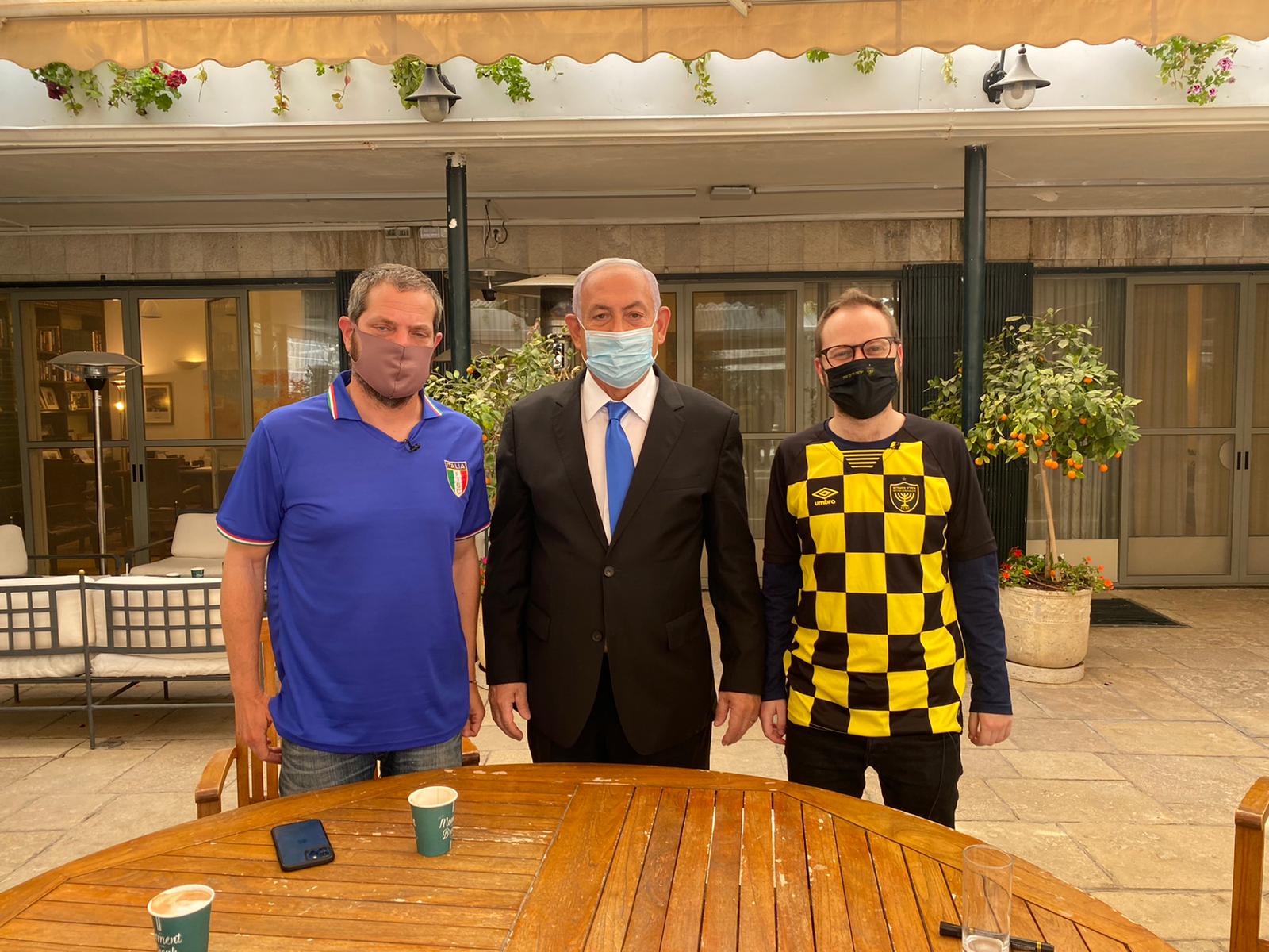 שיחת רקע, פרק מיוחד, הצהרת בלפור. עושים היסטוריה: הפודקאסט הראשון אי פעם של ראש ממשלת ישראל, בנימין נתניהו. נא להאזין בהתאם