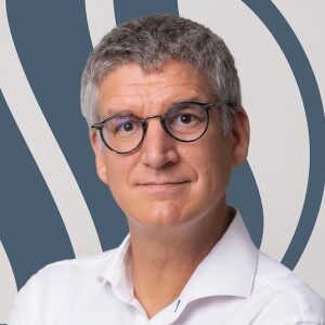 From Geoscience to Systems Change: Coaching for a Better Future with Gideon Lopes Cardozo – Walk Talk Listen (Episode 199)