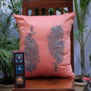 Know While Decorating a Small Living Room