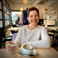 Laura Balogh