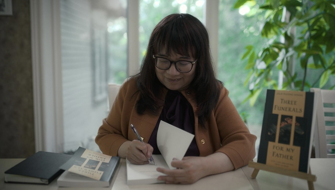 Jolie Phuong Hoang