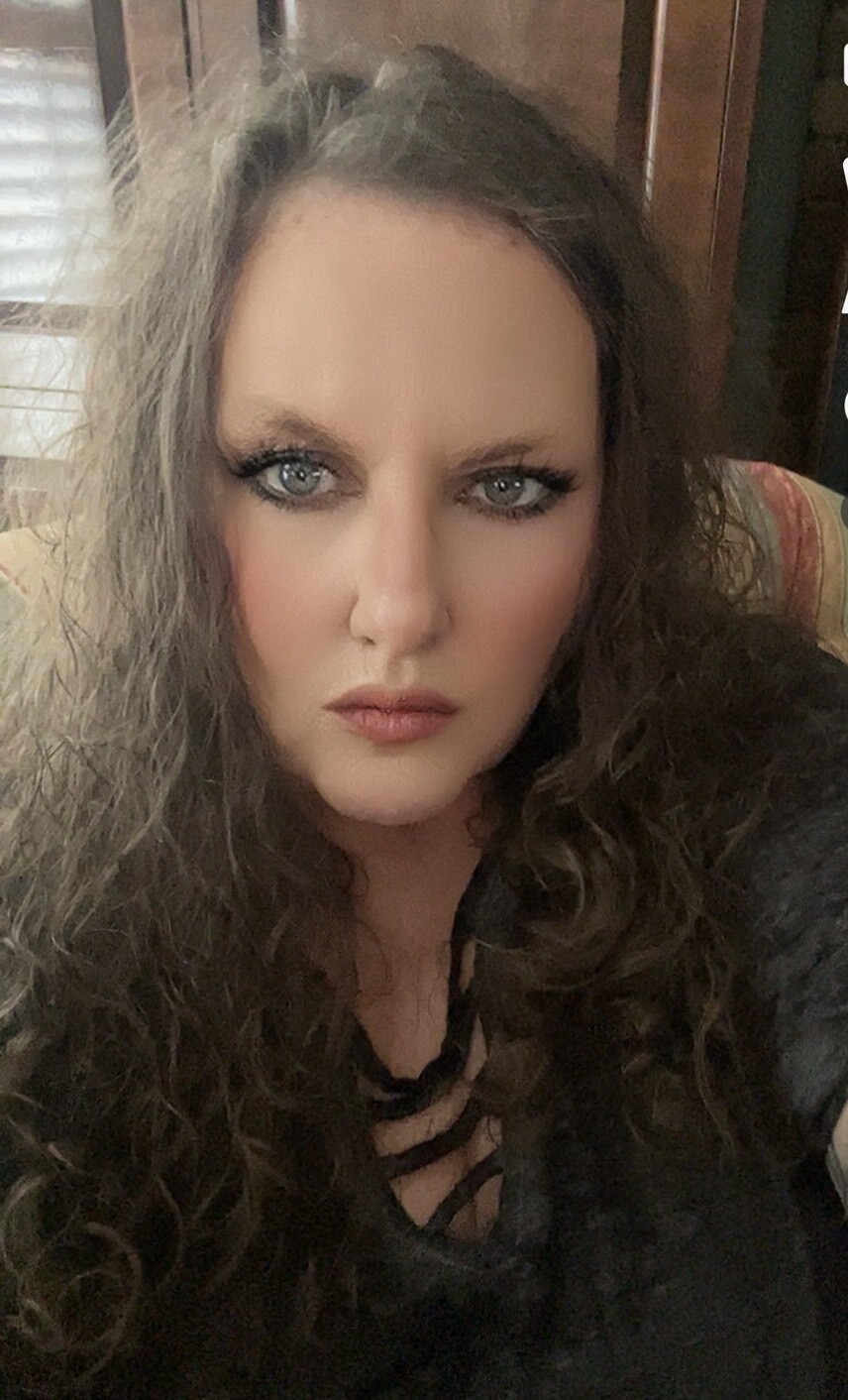 Sandy L Russell