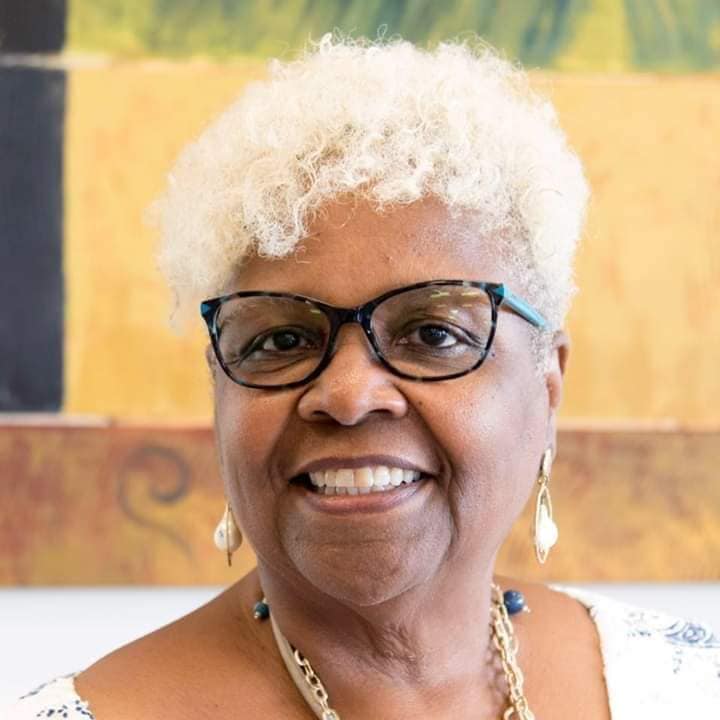 Dr Norma McLauchlin
