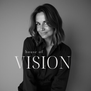 "Sofia Gomez-Fonzo: Founder of Olas Art Gallery "