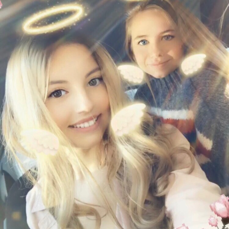 Nell Bridges 🌸🌺