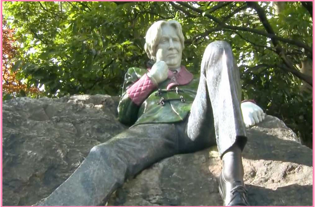 Oscar Wilde Memorial Sculpture